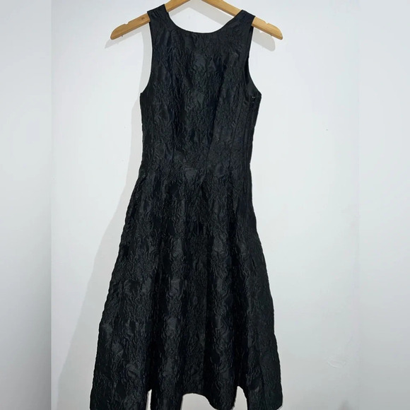 H&M Dresses & Skirts - H&M cocktail dress Size 2